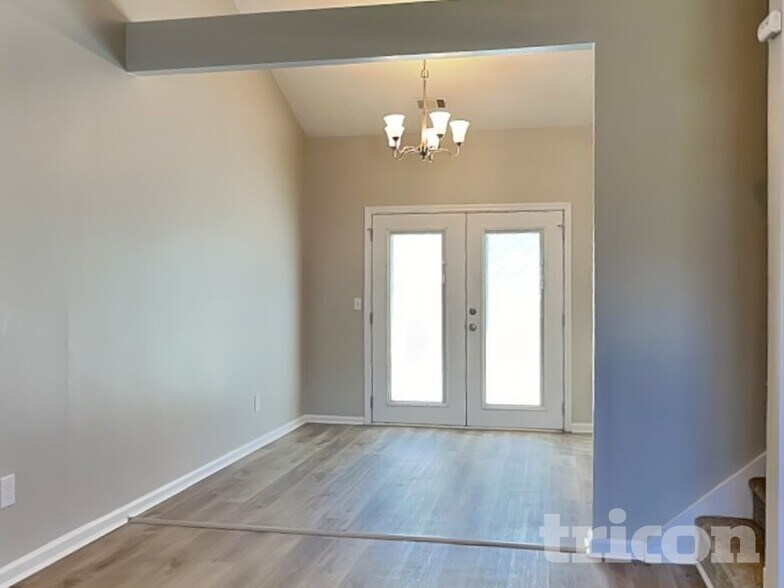 Building Photo - 1485 Rose Pointe Dr