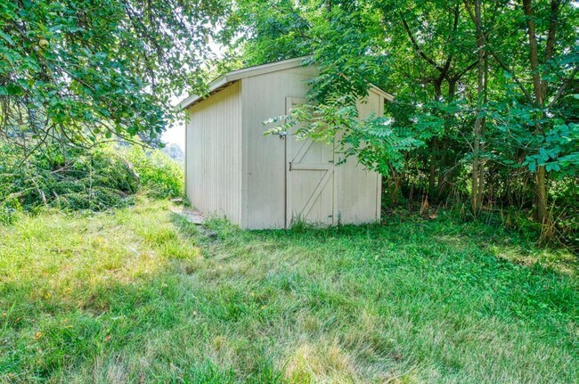 Building Photo - 3620 Zimmer Rd