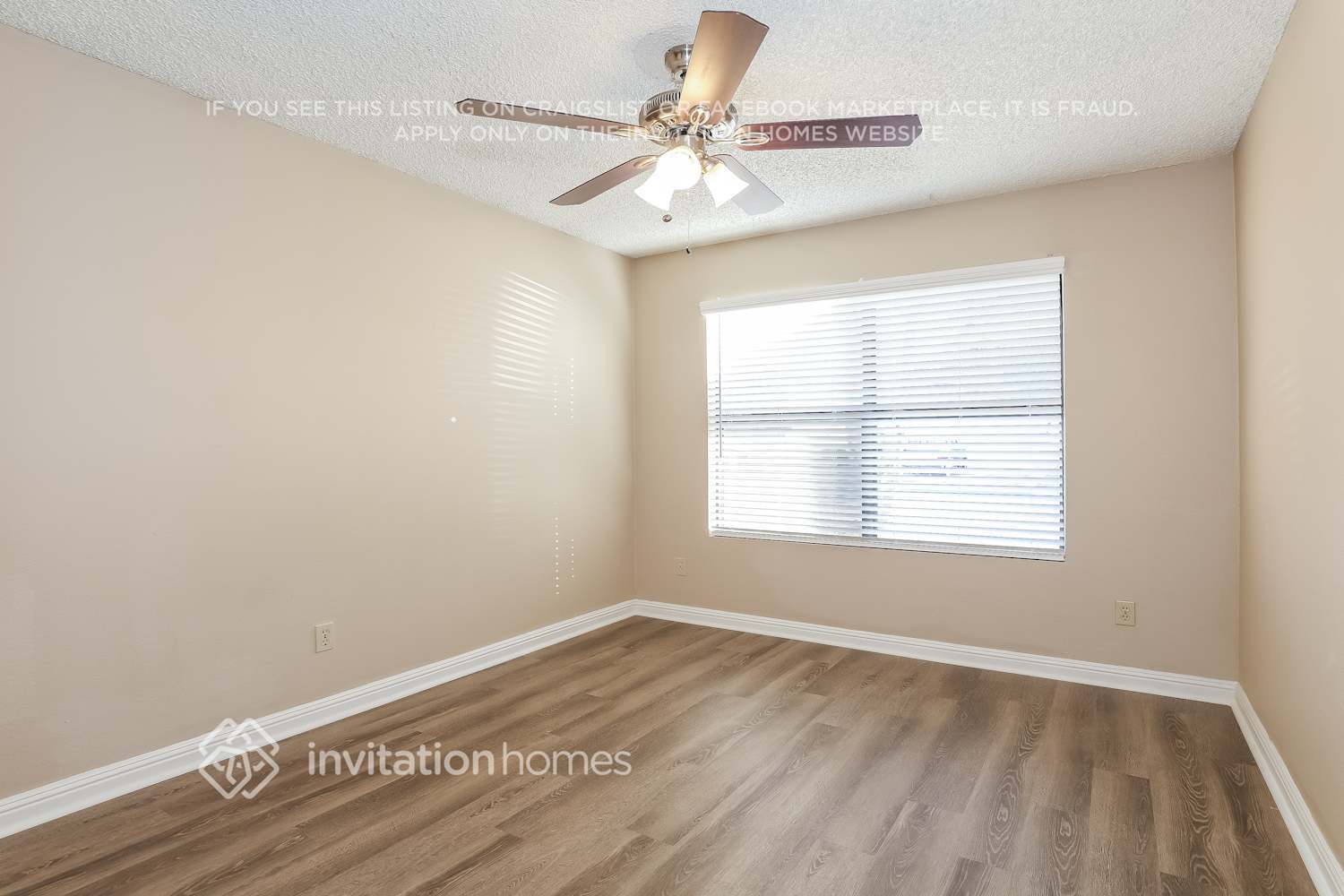 Building Photo - 11564 W Sage Dr