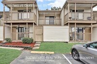 Building Photo - 2300 Twelve Oaks Dr