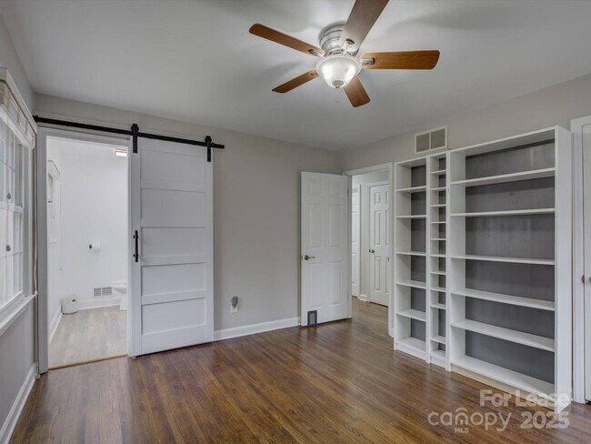 Building Photo - 6219 Colchester Pl