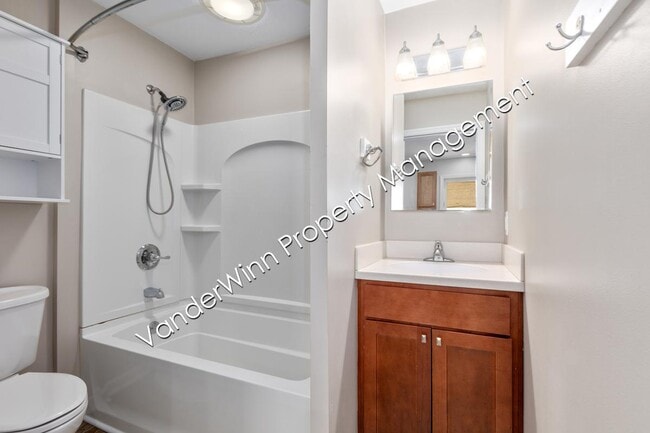 Building Photo - 1308 Leonard St NW