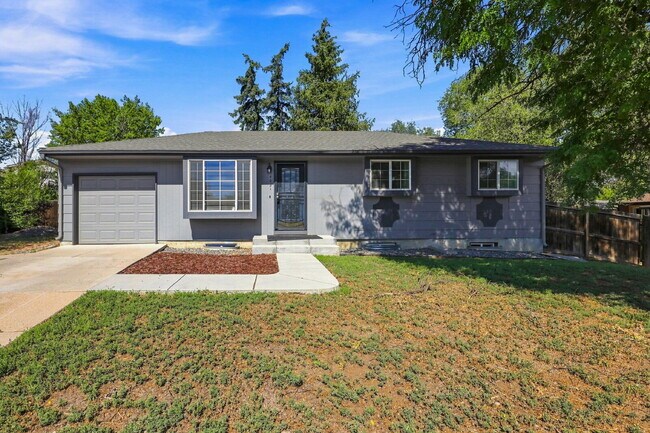Building Photo - $2,040.95- 4 Bed, 2 Bath Home in CO Springs with Big Fenced-in Yard!