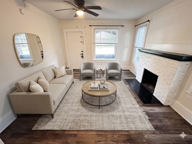 Building Photo - 2561 Rosselle St