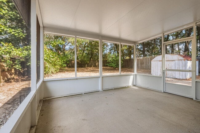 Building Photo - 206 Esmond Ct