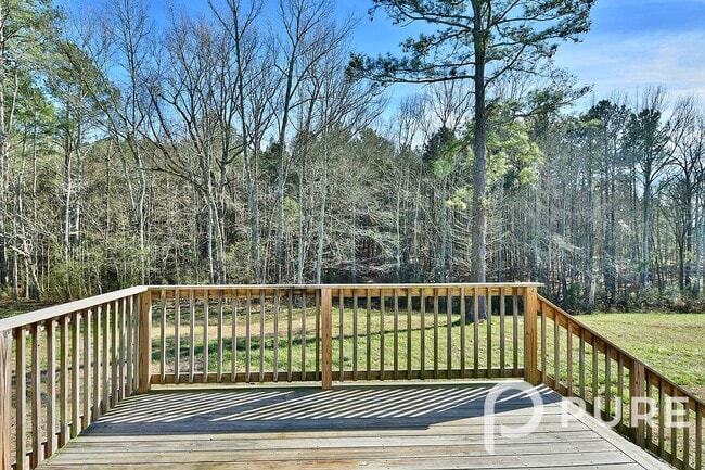 Building Photo - 5674 Duncan Rd