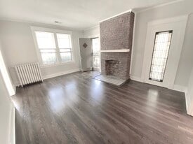 Building Photo - 1263 Agnes Pl