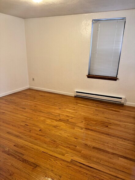 Building Photo - 153 Salem St