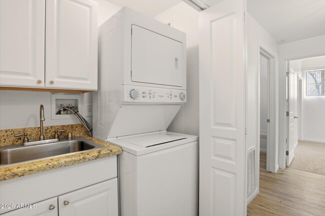 Building Photo - 11680 E Sahuaro Dr