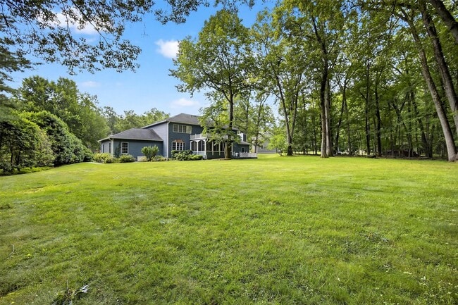 Building Photo - 92 Brook Hollow Dr