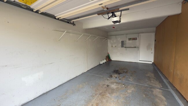 Building Photo - 385 Grissom Ct