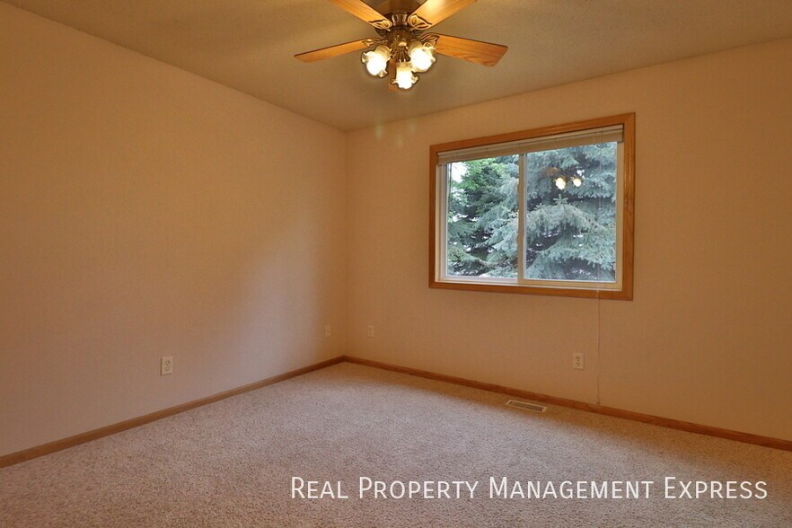 Building Photo - 1111 S Dundee Dr