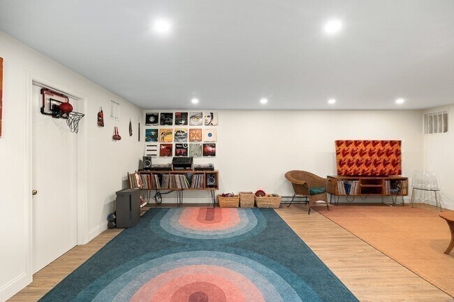 Building Photo - 39 Decatur St