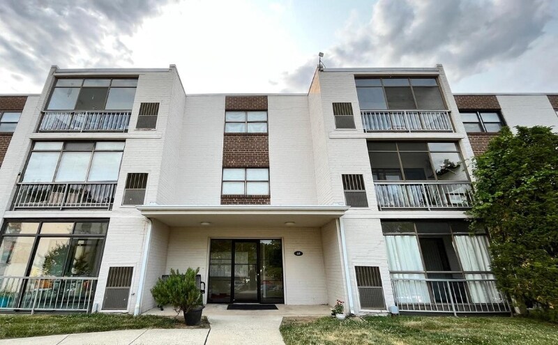 Building Photo - 60 Welsh Tract Rd