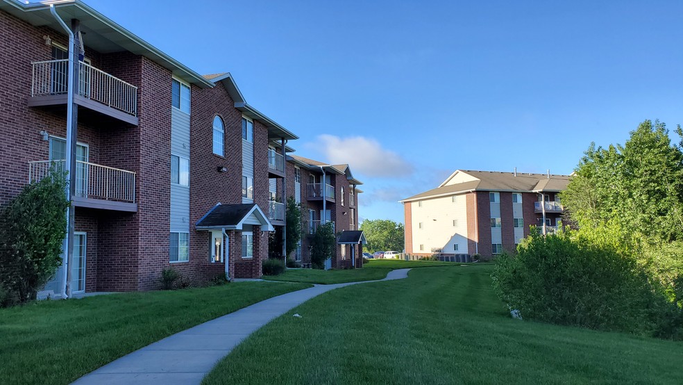 Walking Path - Midland Heights Apartments