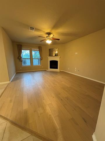 Building Photo - 10020 Long Branch Dr