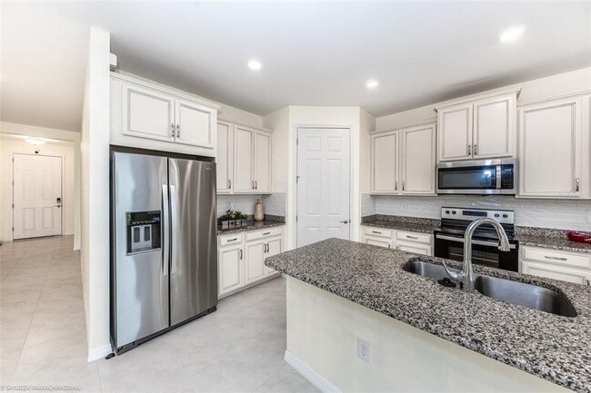 Building Photo - 24232 Riverfront Dr