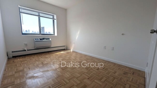 Building Photo - 3164 21st St