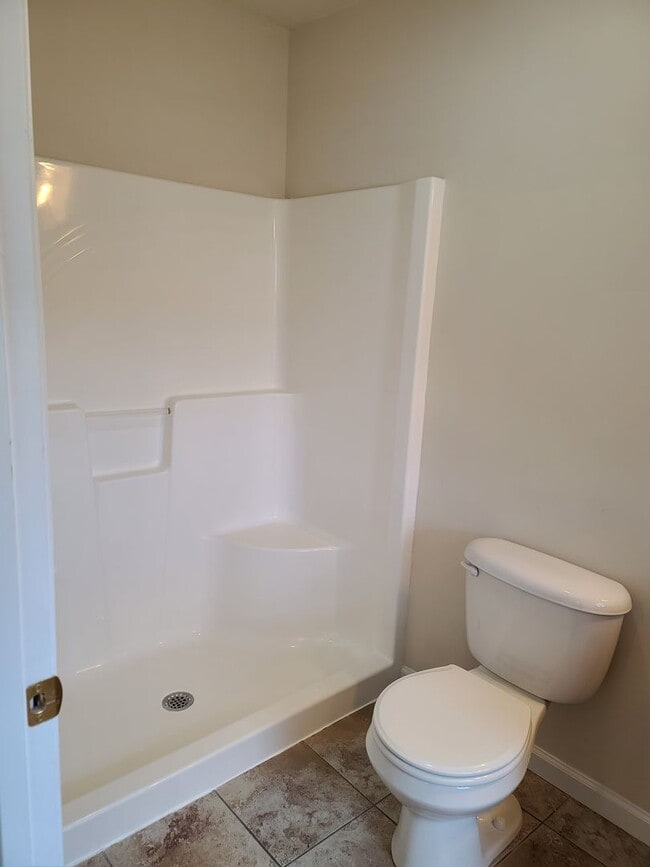 Building Photo - 3 Bedroom Townhome for Rent in Waynesboro