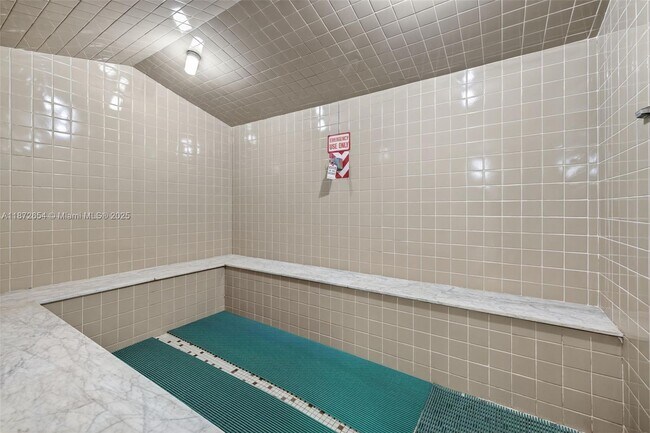 Building Photo - 2812 N 46th Ave
