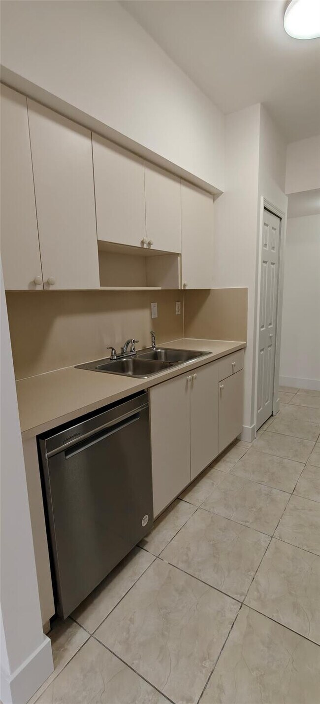 Building Photo - 7085 Nova Dr