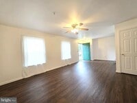 Building Photo - 1011 Granite Ct