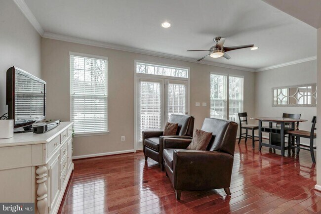 Building Photo - 22941 Chinkapin Oak Terrace