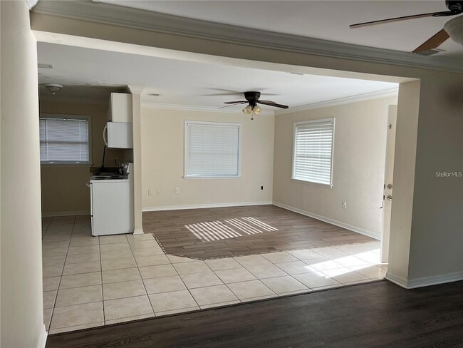 Building Photo - 1624 Delaware Ave