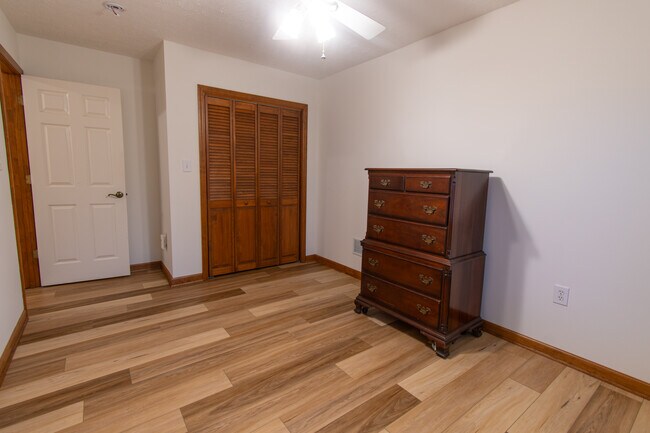 Second Bedroom with Closet - 4747 Knollwood Dr NW