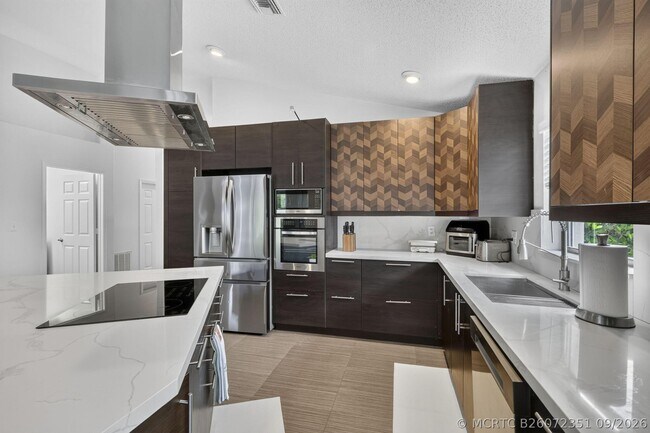 Building Photo - 1504 Lake Breeze Dr