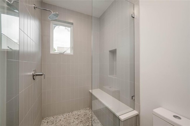 Building Photo - 1206 Justin Ln