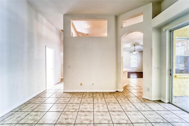 Building Photo - 10124 Cannon Dr