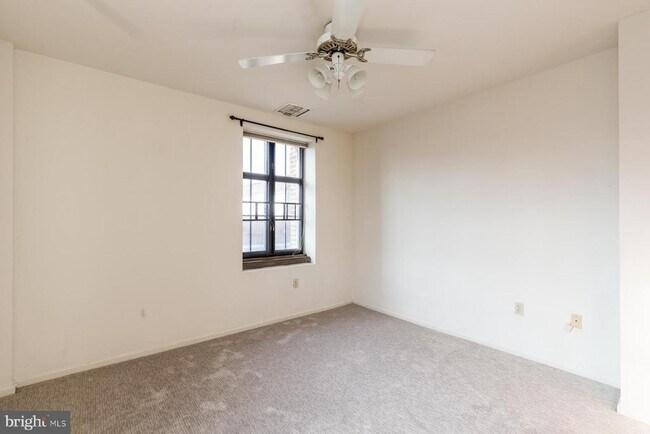 Building Photo - 1601 Spring Garden St