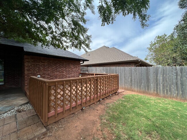 Building Photo - 1301 Copperfield Dr