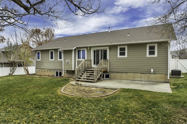 Building Photo - 778 S 410 E