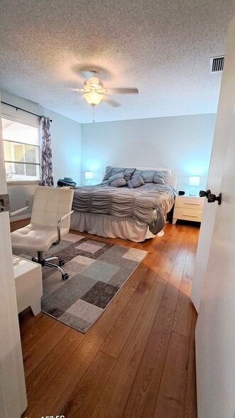 Building Photo - 4417 Tecumseh Trl