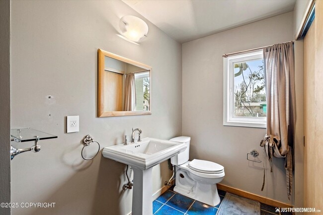 Building Photo - 1334 K St