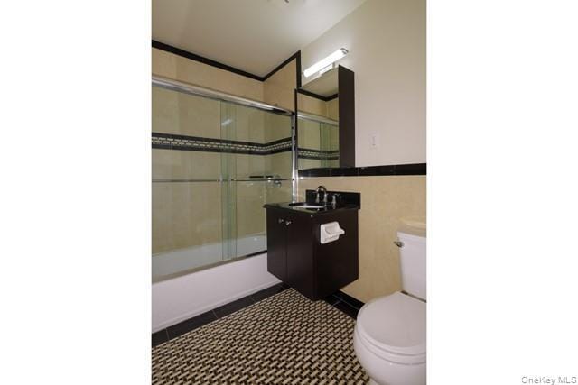 Building Photo - 118 Carleton Ave