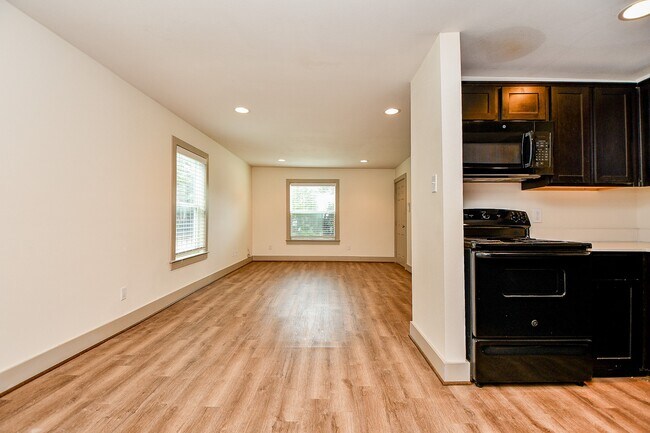 Building Photo - 1009 Enid St