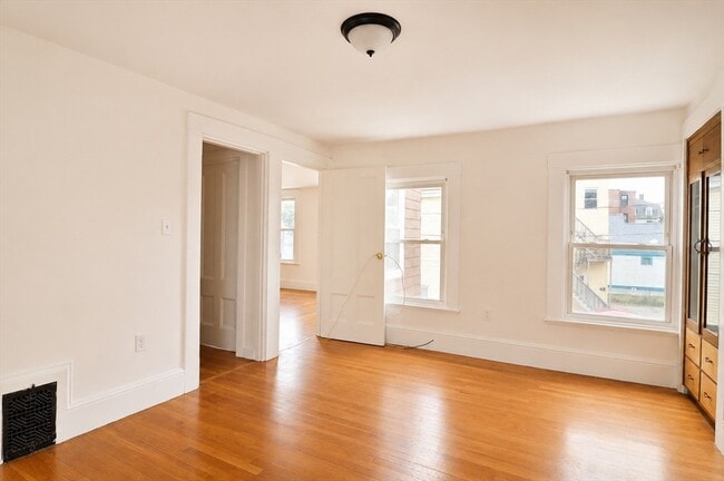 Building Photo - 23 Mt Vernon St