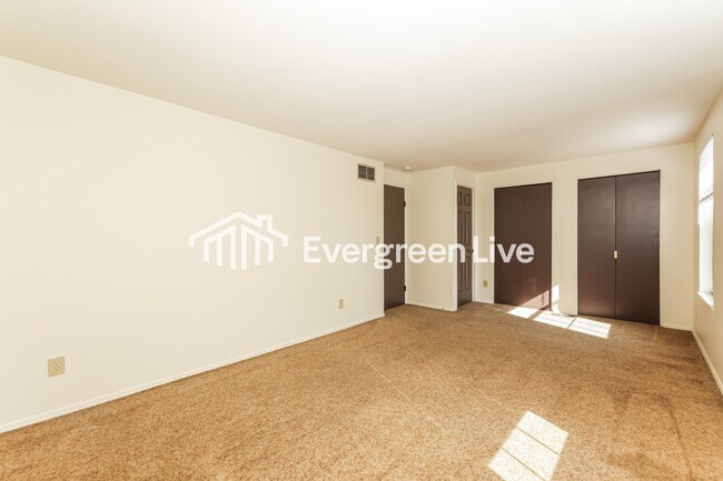 Building Photo - 7673 Mt Hood