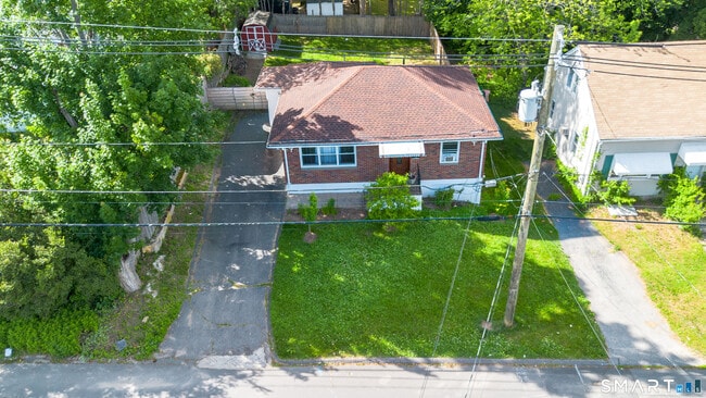 Building Photo - 90 Seymour St