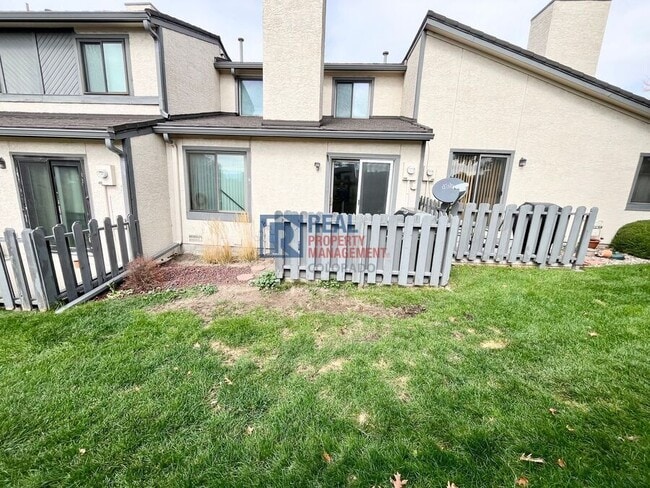 Building Photo - 4568 Excalibur Ct