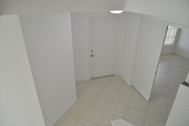 Building Photo - 3344 Alba Cir