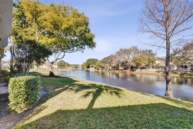 Building Photo - 1025 NW 105th Way