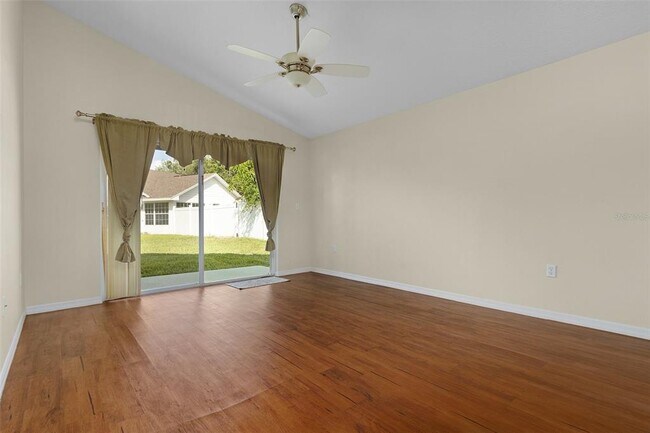 Building Photo - 2936 Twin Oaks Dr