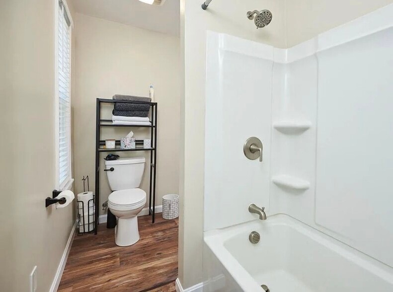 Building Photo - 42 Whipple St