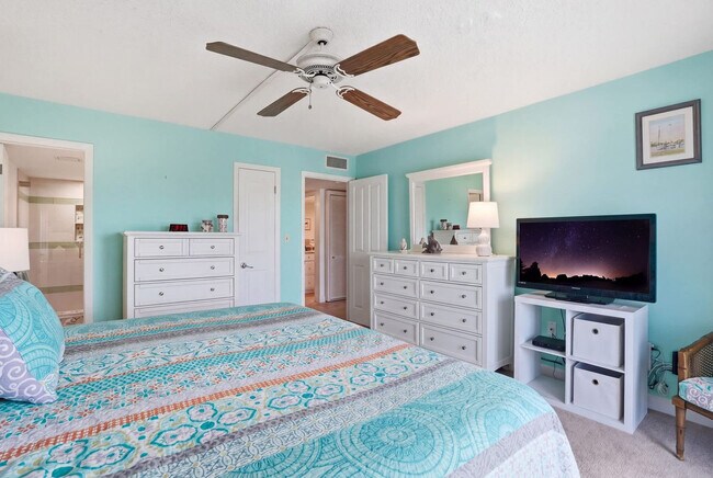 Building Photo - 25710 Hickory Blvd