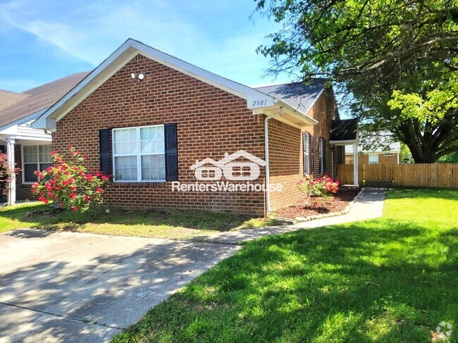 Building Photo - 2801 Leeds Ct