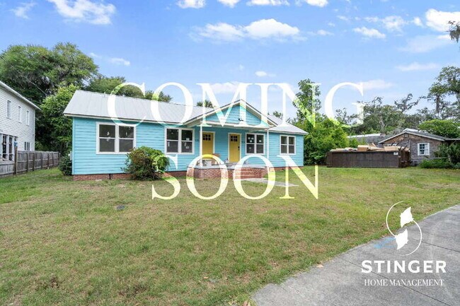Building Photo - 928 9th St
